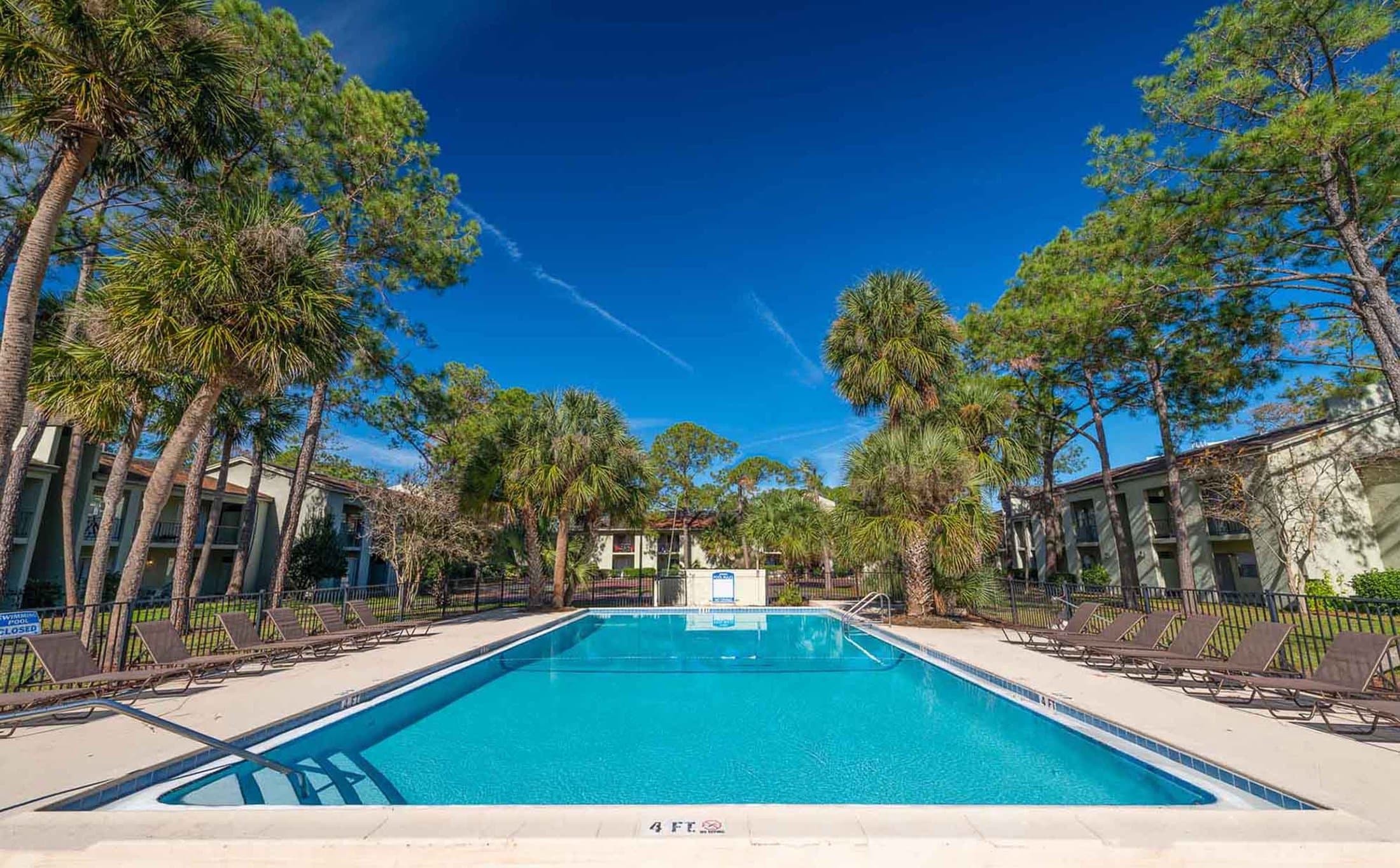 Oasis Club property photo 2