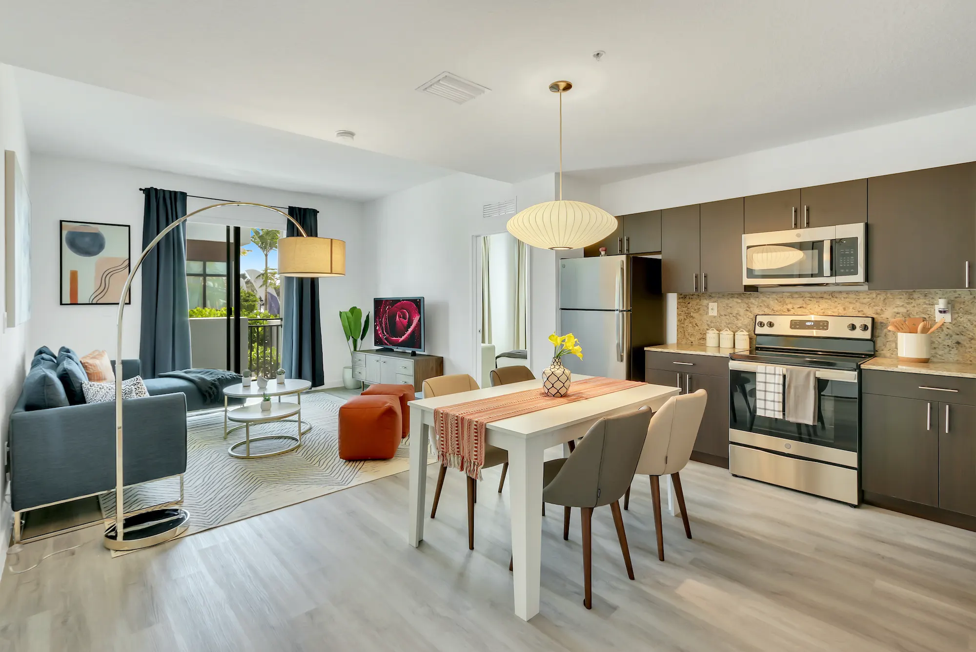The Avenue at Naranja property photo 6